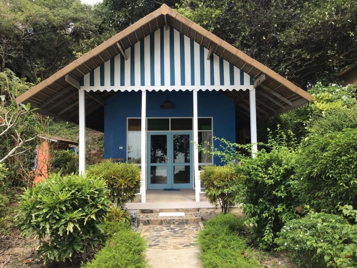 Heaven Beach Resort & Art Koh Phayam Bagian luar foto
