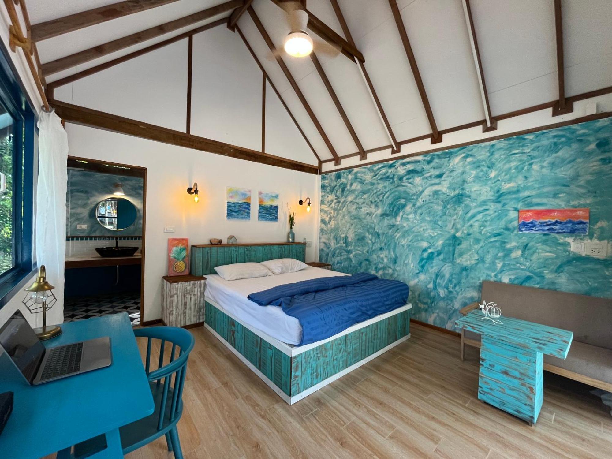 Heaven Beach Resort & Art Koh Phayam Bagian luar foto