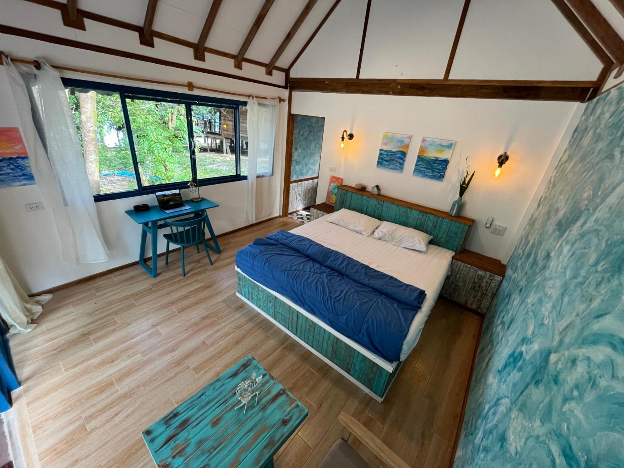 Heaven Beach Resort & Art Koh Phayam Bagian luar foto