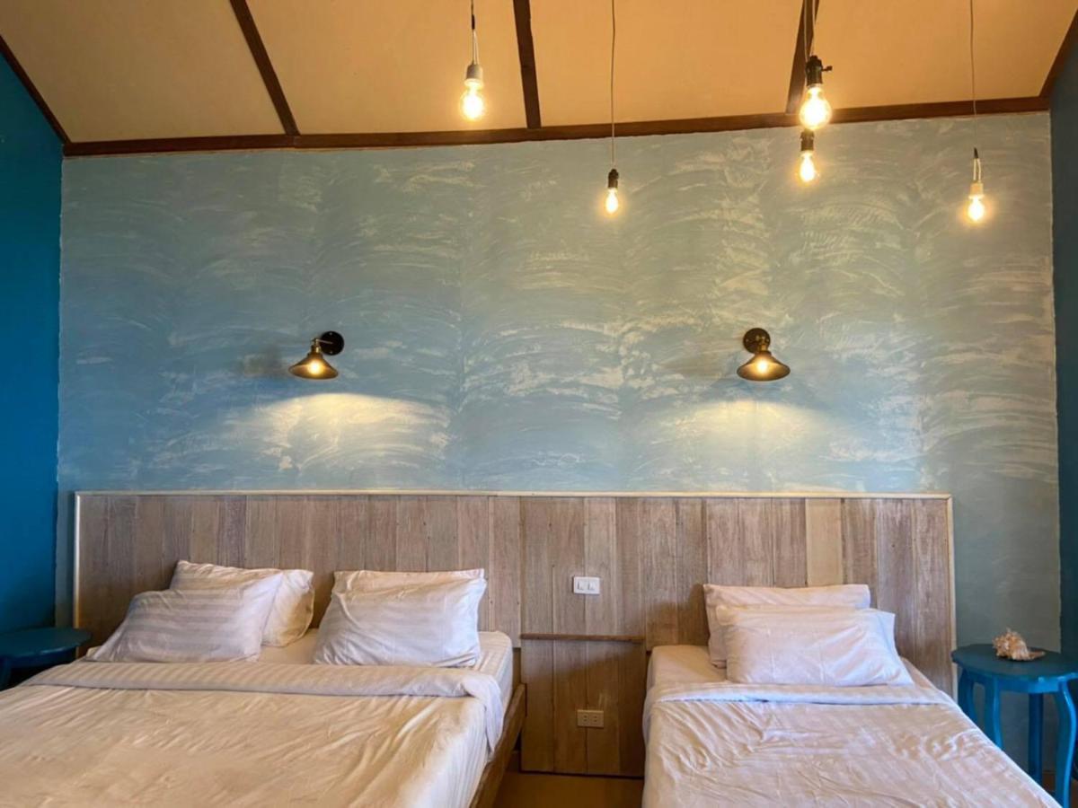 Heaven Beach Resort & Art Koh Phayam Bagian luar foto
