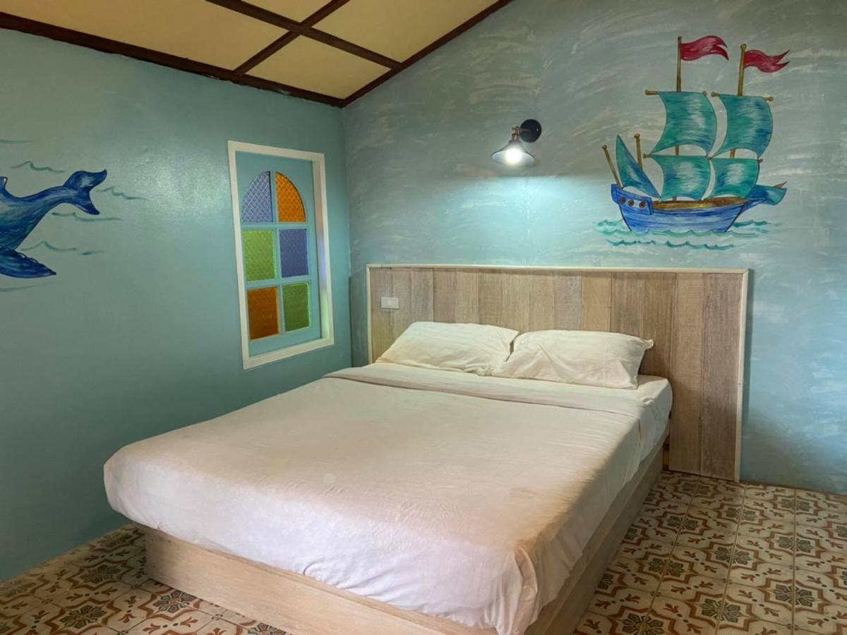 Heaven Beach Resort & Art Koh Phayam Bagian luar foto