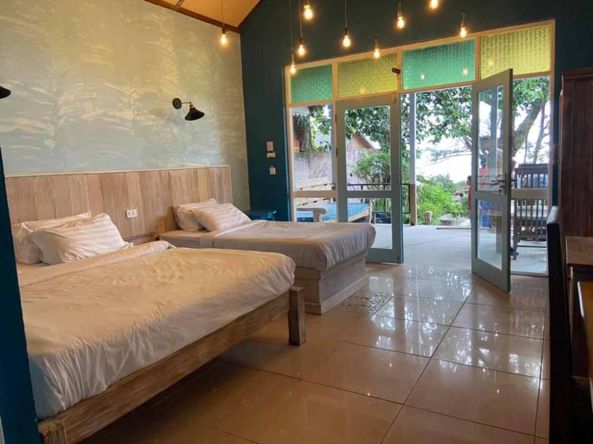 Heaven Beach Resort & Art Koh Phayam Bagian luar foto